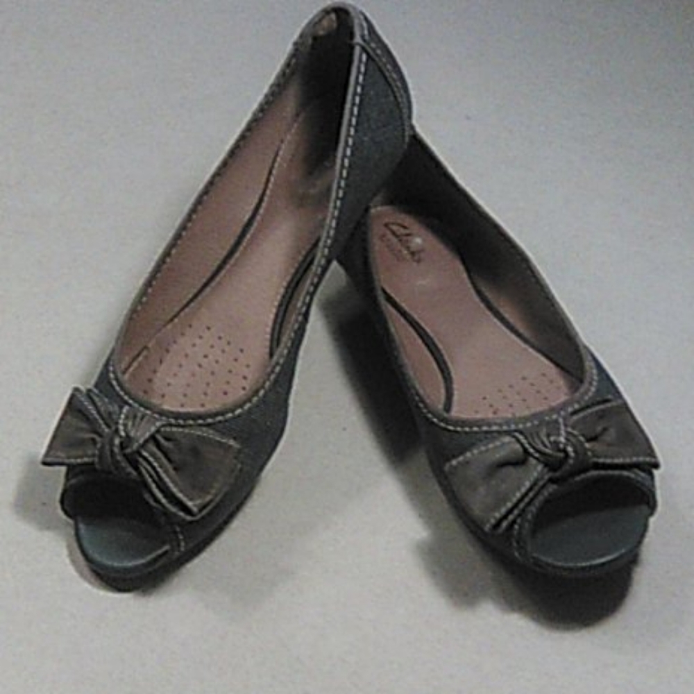 Clarks Flats / Shoes